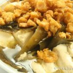 Stewed Kelp and Bean Curd Cubes in Mushroom Sauce 海帶燜豆腐